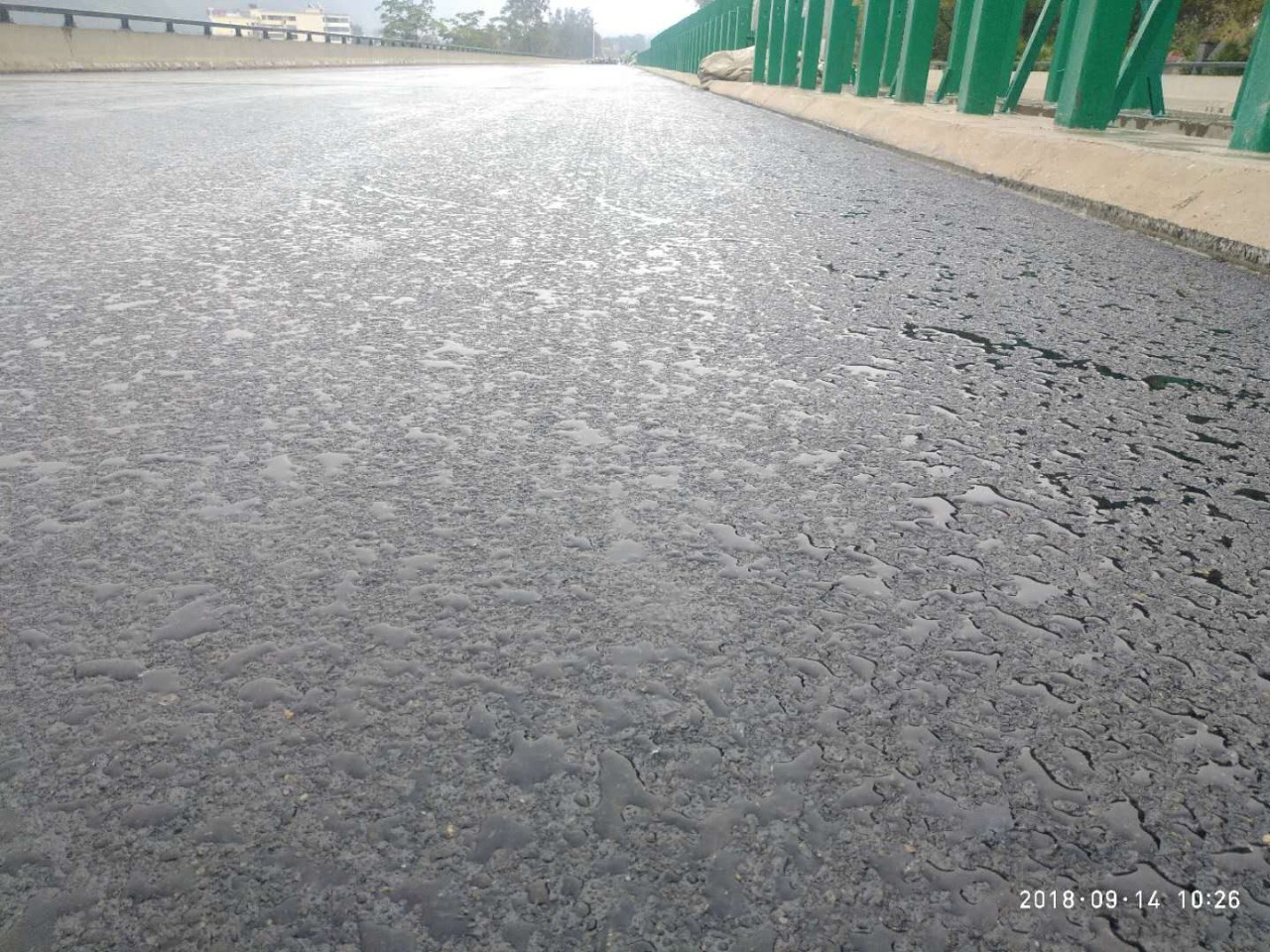 水陽(yáng)高速雨后效果