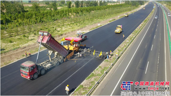 中大機(jī)械：不走尋常路 傳承匠心成就中國公路攤鋪專家